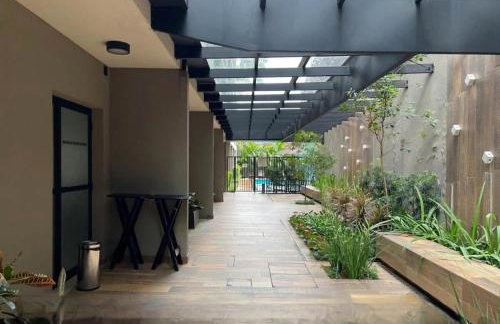 Em frente ao metrô Luz Lindo e Confortável - Foto 6