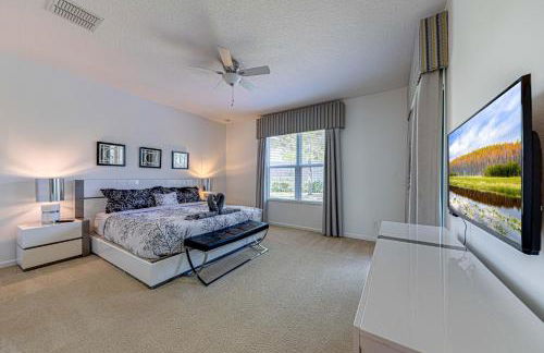 #350-Stunning Villa with Modern Decor, West Facing Pool Overlooking Private Conservation Land - Foto 26