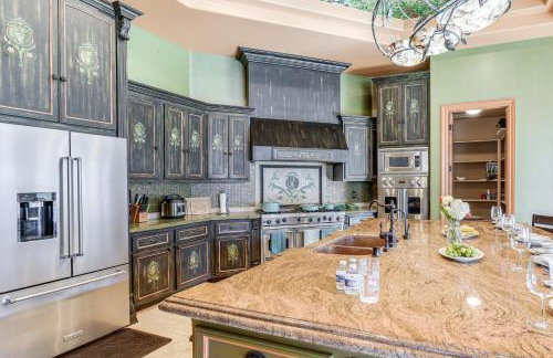 Pool, Peacocks and Views! Lavish Retreat in Gilroy - Foto 14