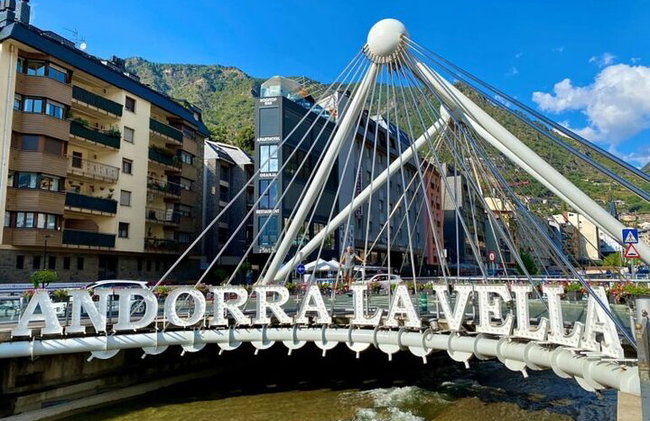 Transfer Privado: Andorra La Vella para Barcelona em Van de Luxo - Foto 4