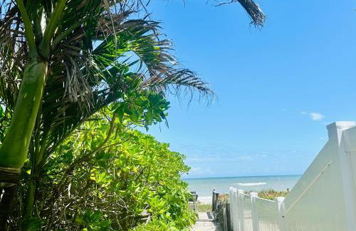 Steps to Sand - Free Parking - No Crowds - Grill - Foto 1