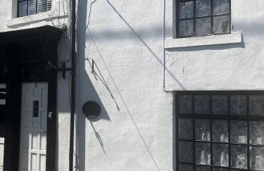 Watchmaker Cottage - Photo 1