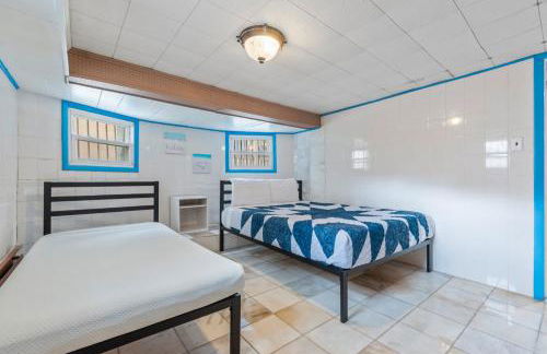 Oversized Family Beach Block Duplex with Game Room - Foto 27