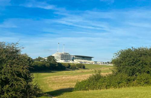 Cozy Maisonette in Langley Vale - Photo 25