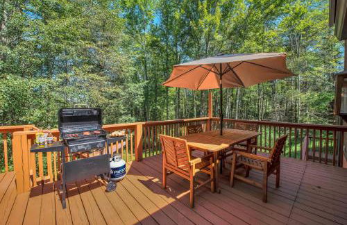 Secluded Log Cabin with Hot Tub Fire Pit Game Room - Foto 15