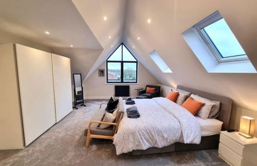 Brand New, Stunning Beachside House - Foto 27