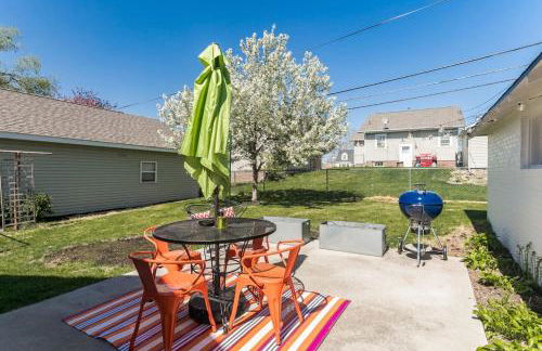 1960s Gem-Close to Downtown And In a Quiet Area - Photo 6