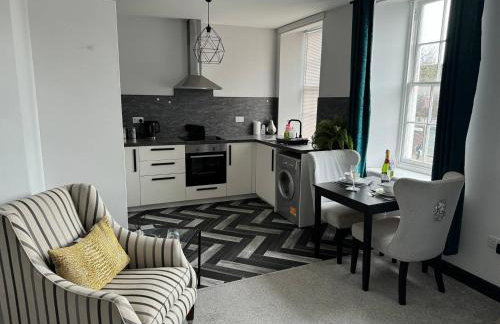 Lowther Apartment - 2 Bedrooms - Sleeps 4 - Photo 1