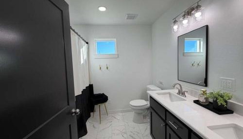 Royal Flush Villa - King Bed near WinStar - Foto 5