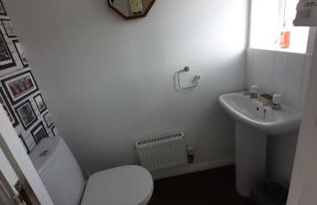 Hawksworth House in Chelmsley Wood, Birmingham near Solihull, near the NEC, HS2, JLR, Bear Grylls Centre, Resorts World and Birmingham airport, with a garage and free parking, great for families and contractors - Foto 29