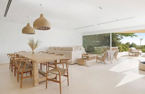 Exclusive Luxury Villa with Stunning Sea Views - Foto 6