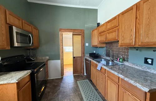 Charming 2-Bedroom 1 Bath Near Everything - Foto 26