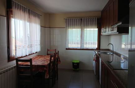 Casa Baixo O Castelo - Foto 9