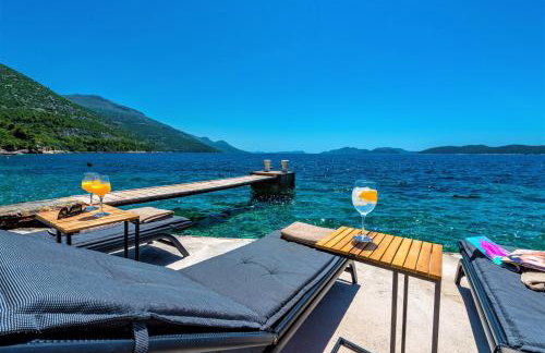 Villa Ragusea With a Private Beach - Photo 62