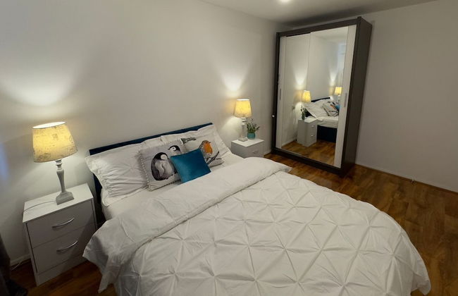 Luxury London Apartment With 3 Bedrooms - Photo 1