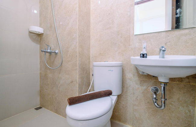 Comfy And Modern Studio Transpark Cibubur Apartment - Foto 12