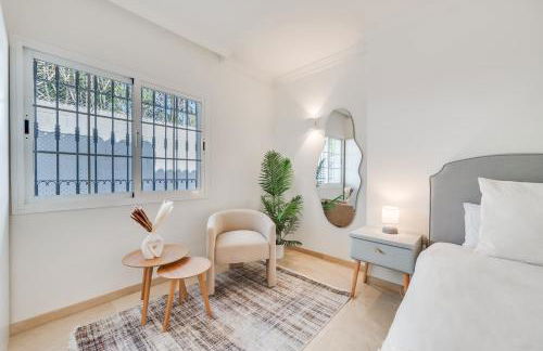 VACATION MARBELLA I Villa Azahar Retreat, Paradise for Golfers, Private Heated Pool, Close to the Best Beaches and High-end Restaurants - Photo 27