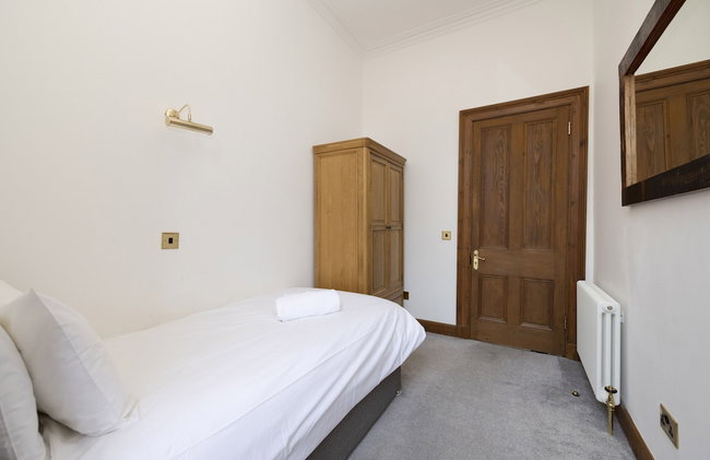 JOIVY 5 Bedroom Apt Near Meadows & George Square - Foto 49