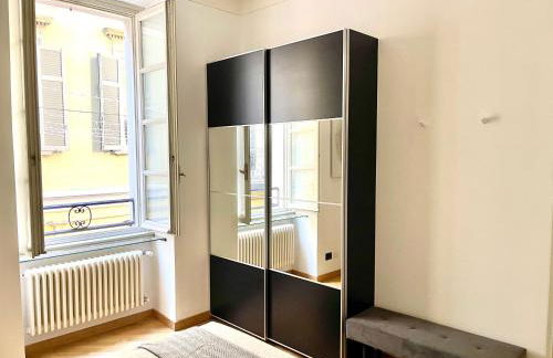 CHARMING COMO - Apartment downtown in the pedestrian area with 2 double bedrooms and 2 complete bathrooms a spacious living room and full equipped kitchen - Foto 7