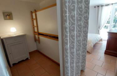 Gîte LES PINS climatisé piscine jardin parking - Foto 19