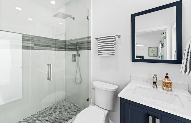 Blue Pearl New Waterfront Haven with Heated Pool ,70 Foot Dock, and More! - Foto 68