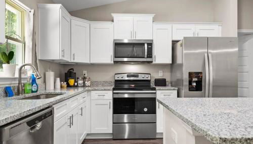 Pet-friendly, Heated Pool, Close to Everything 3 Bedroom Home - Foto 4, dishwasher, pet friendly, minibar