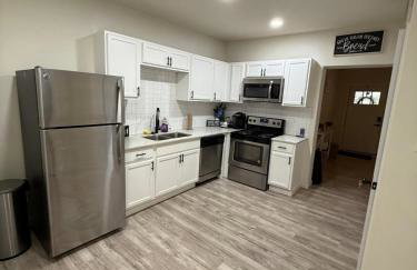 Spacious 3 bedroom 2 bath home in Downtown - Foto 24