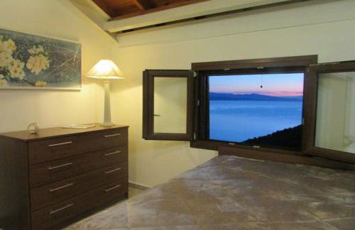 Το Σπιτι με την Σπηλιά - Foto 9