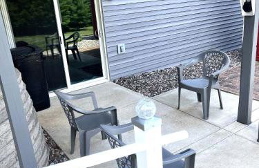 Private Lower Level Suite in Home-Sep Entrance! - Foto 50