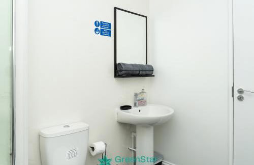 GreenStar Apartments Dundee - Short Walk Away Into Dundee City Centre - CLICK FOR OPTIONS - 6 PROPERTIES AVAILABLE FROM 1 TO 3 BEDROOMS ALL IN SAME BUILDING IDEAL FOR GROUP STAYS - Photo 20