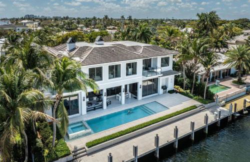 Waterfront Luxury Estate with Private Dock Lighthouse Point - Foto 17