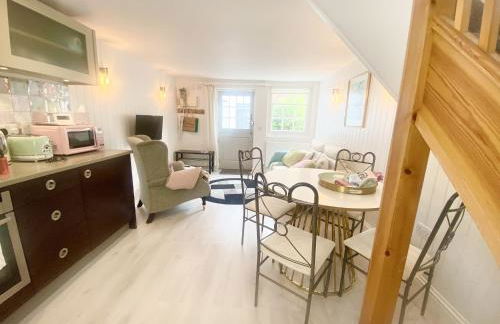 Stylish Cottage with Quay and River View - Foto 9