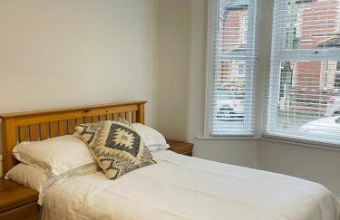 Newly Refurbished City Centre House With Parking - Foto 4