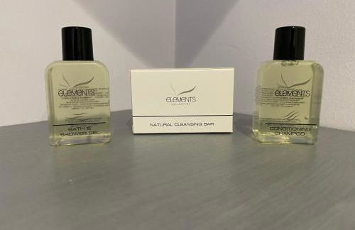 Modern Luxury 1 bed apartment with parking near Stansted Airport - Foto 20