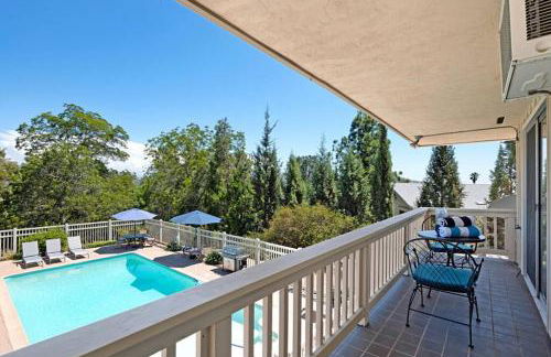 Charming 2 Room La Mesa Casita w/ Pool, BBQ & Yard - Photo 2