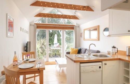 The Boathouse, Kingsbridge - Romantic detached annexe with parking & estuary walk to great pub - Foto 11