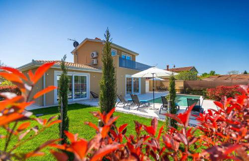 Traumhafte Finca mit Privatpool und Panoramablick - Foto 32