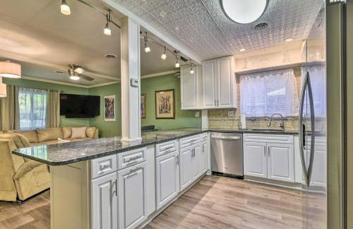 Pet-Friendly Taylor Home with Backyard Oasis! - Foto 9