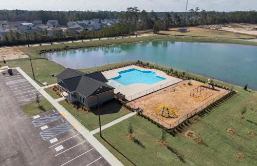 Savvy Retreat Pooler King Bed Gym Pool - Foto 22