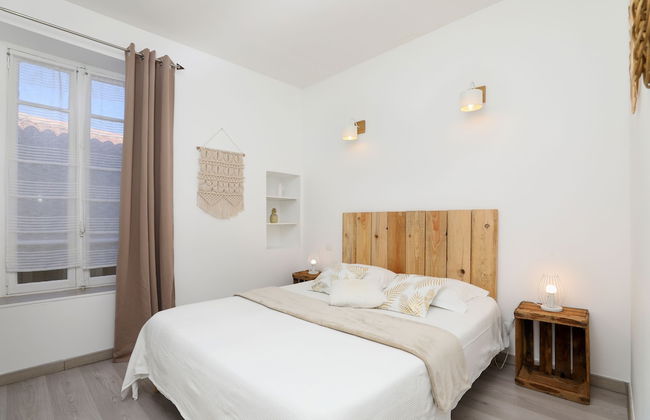 Entre Pierres et Soleil - Vue cité - Foto 5