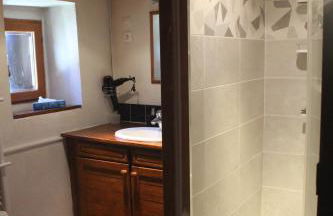 Maison de charme calme entourée de montagne - Foto 18