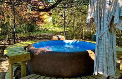 Secluded Cabin Perfect for a Romantic Getaway in Austin County, Texas - Foto 4