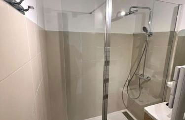 Beautiful flat (metro 8) 10min to paris city center - Foto 8