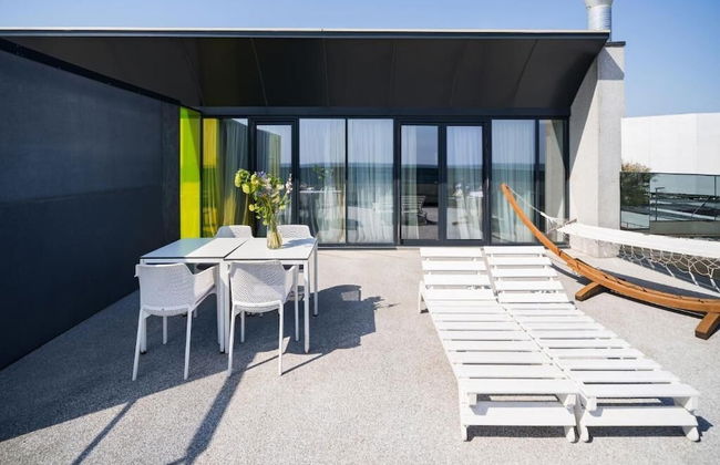 RIVA Mamaia Aparthotel - Photo 41