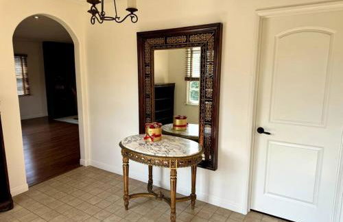 Prime West Los Angeles 4 Bedroom 2 Bathroom House - Foto 24