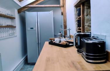 The Old Post Office Spacious 3-Bed Cottage in North Perrott - Photo 21