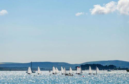 Magnolia House - Beautiful Townhouse in Old Town Poole - Photo 36