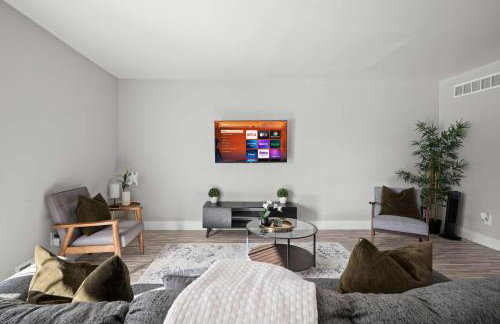 Stylish & Modern Unit Prime Location & Comfort - Foto 1