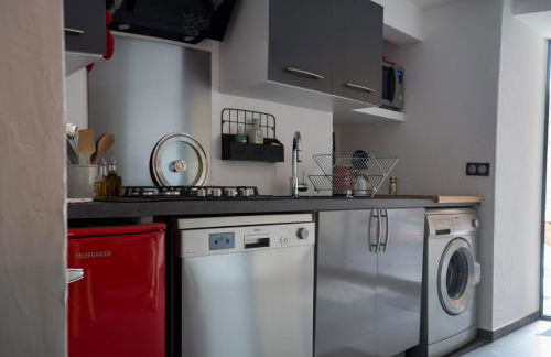 Le nid d' évol gite avec balnéo,terrasse et vue sur la montagne - Foto 30