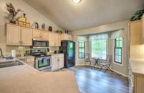 17-Seat Theater, Hot Tub and Game Room Ideal Home! - Foto 16